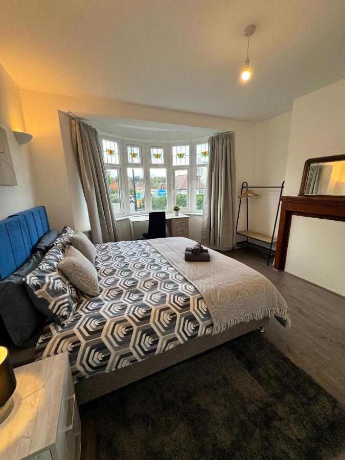 Smart Guest Rooms Fast Access To Central London Via Piccadilly Line New Southgate Luaran gambar