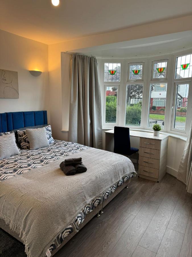 Smart Guest Rooms Fast Access To Central London Via Piccadilly Line New Southgate Luaran gambar