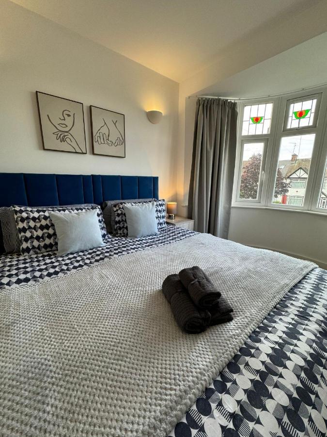 Smart Guest Rooms Fast Access To Central London Via Piccadilly Line New Southgate Luaran gambar